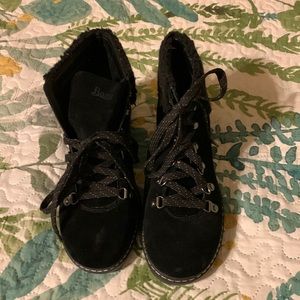 Bass Aubrey suede boots. Never worn